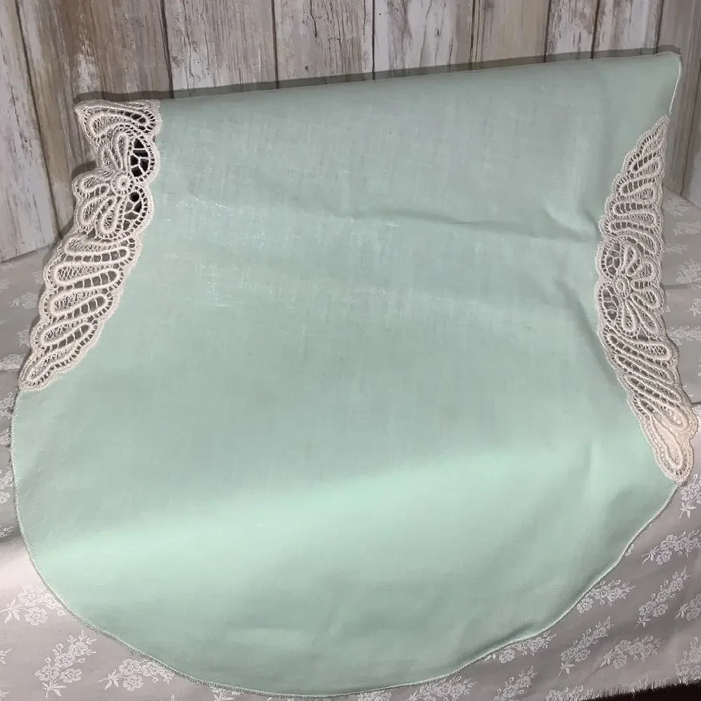Vintage table‎ linens placemats and napkins Set of Four